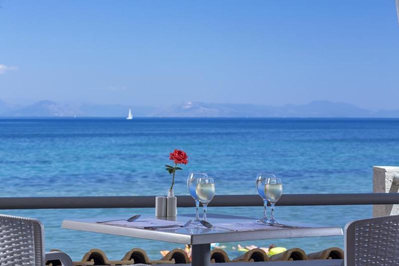 Peritheia Aeolos Beach Club酒店 外观 照片